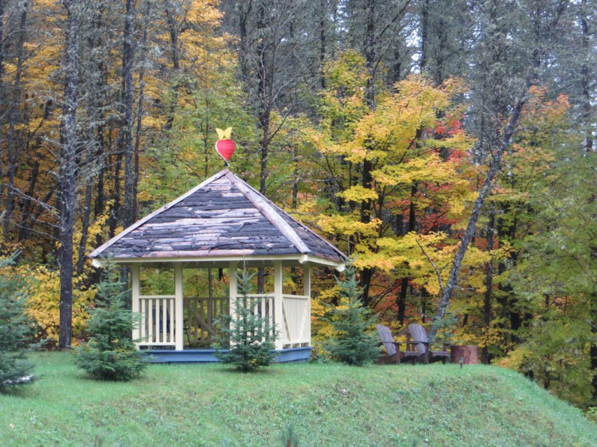 La Maison Sous Les Arbres Saint Roch de Mekinac Dış mekan fotoğraf