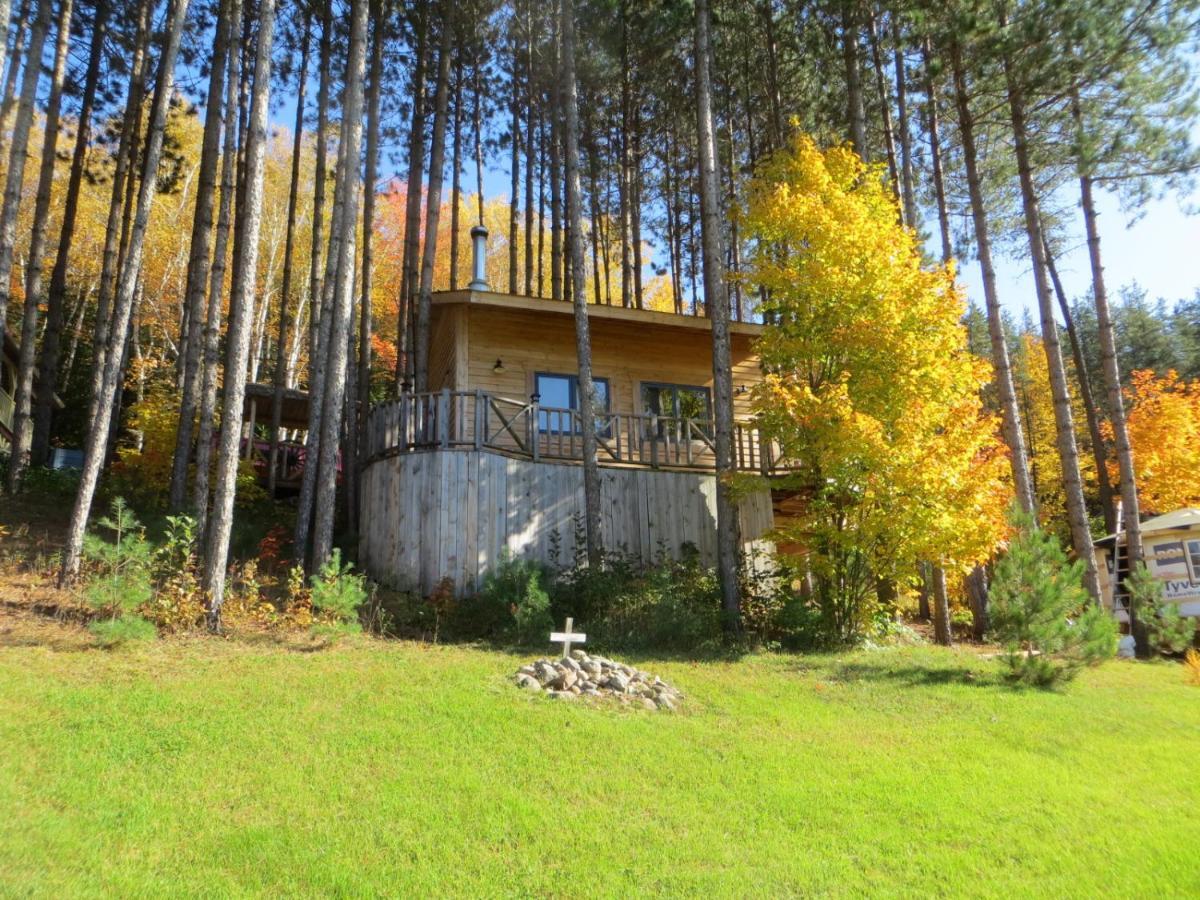 La Maison Sous Les Arbres Saint Roch de Mekinac Dış mekan fotoğraf